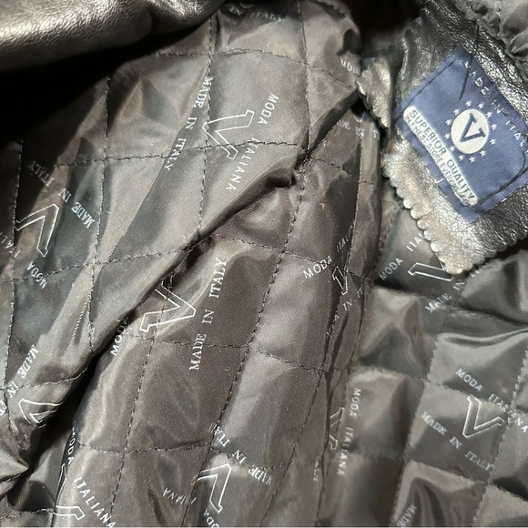 Vintage Black Leather Made in Italy Quilted Interior Trench Coat with Belt ptp21 - Picture 11 of 15